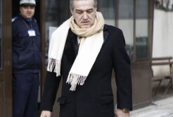 A vrut să fugă în Dubai! » Cum şi-a petrecut Becali ultimele ore în libertate