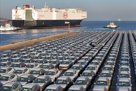 Statele Unite introduc taxe vamale de 100% pentru importurile de mașini ...