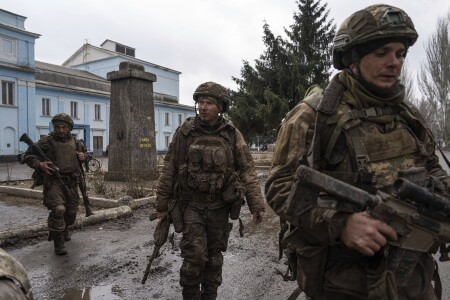 Cum au pierit 100 de soldați ucraineni în gropile săpate lângă Ceasiv Iar, ...