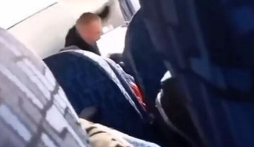 Şoferul de microbuz din Bacău care a lovit cu pumnii o femeie pe motiv că ...