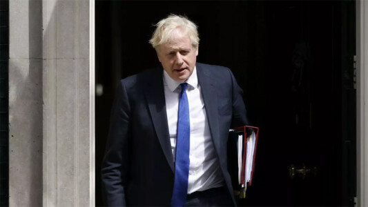 ULTIMĂ ORĂ: Boris Johnson demisionează din fruntea guvernului britanic