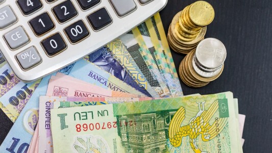 Cât va fi salariul minim pe economie, începând de anul viitor