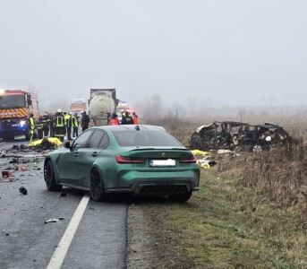 Titi Aur: „S-a întâmplat ceva în interiorul microbuzului”. Filmul ...