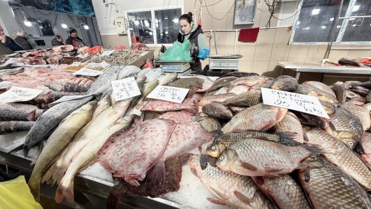 Alertă de prețuri în piețe pentru prima dezlegare la pește din Postul ...