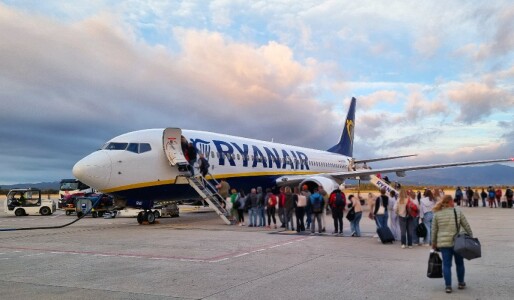 O româncă a băut „o vodcă la sticlă mică și un suc” și nu a mai fost lăsată ...