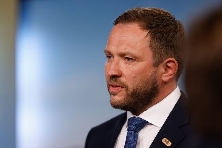 Vladimir Putin luptă pentru viața lui, spune ministrul de externe al ...