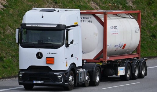 Salariu de 6.000 de euro net pe lună, se caută șoferi de cisternă, inclusiv ...