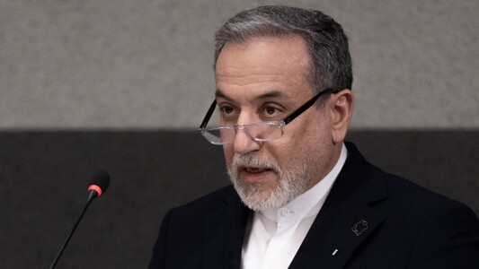 Prima confirmare oficială din Iran că americanii au lovit necruțător când ...