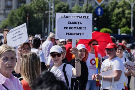 Fostul președinte al CCR, Augustin Zegrean, după ce Justiția a decis ...