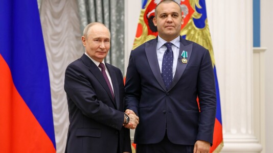 Un oligarh rus decorat de Vladimir Putin a finanțat nunta fiului cel mare ...
