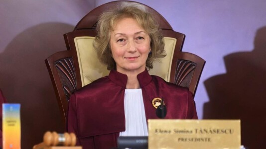 Simina Tănăsescu nu își dă demisia de la CCR după discuția secretă cu ...