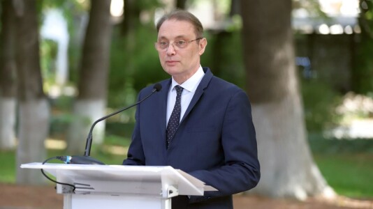 Luca Niculescu a anunțat când vrea să depună în Parlament lista de miniștri ...