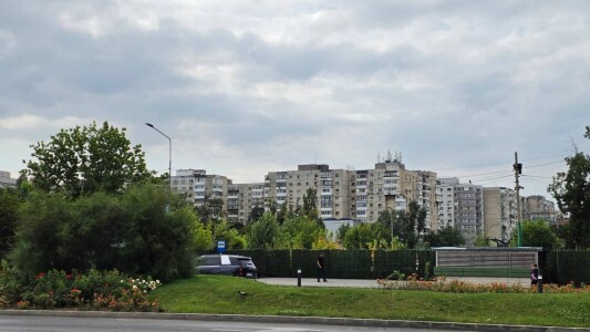 Cât costă un apartament în Drumul Taberei lângă blocul crăpat și cum ...