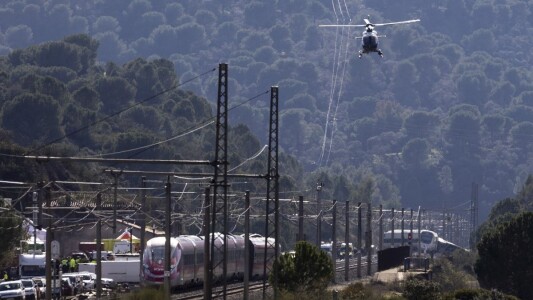 Accident de tren în Spania, cu două garnituri de mare viteză: sunt morți și ...