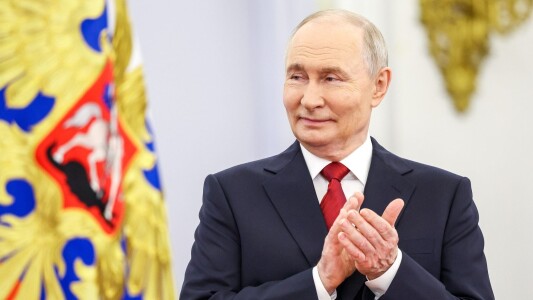 Vladimir Putin a anunțat personal câte sute de mii de soldați ruși sunt ...