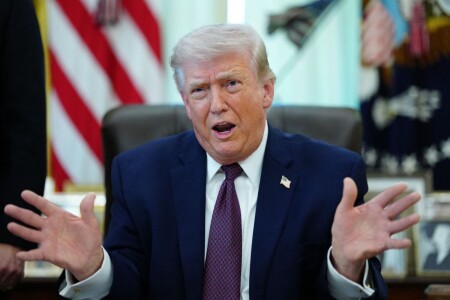 Cei mai apropiați aliați ai lui Donald Trump se dezic de el. Cinci ...