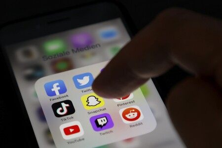 De ce există informații false și conspirații pe rețelele sociale: „Pentru ...