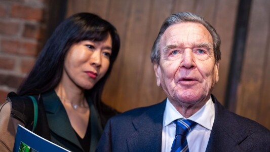 Gerhard Schröder, șef de supermarketuri în Rusia. Fostul cancelar german a ...