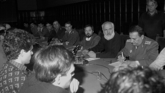 Serviciile secrete din România de după 1990. „Doi și-un sfert”, serviciul ...