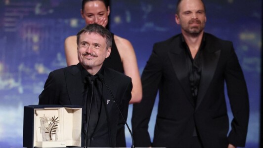„Fjord” al regizorului român Cristian Mungiu câștigă Palme d’Or la Cannes. ...