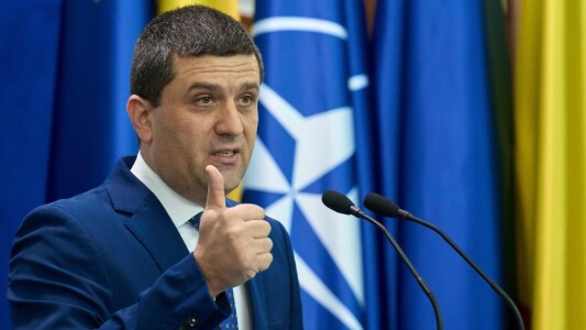 Radu Miruță, întrebat dacă pleacă militarii americani din România după ...