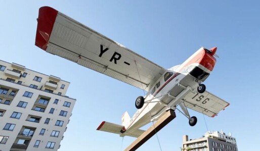 Avionul din 1971 care a „aterizat” în cel mai scump cartier din Brașov