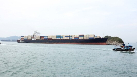 Forțele americane au capturat o navă cargo sub pavilion iranian. „A ...