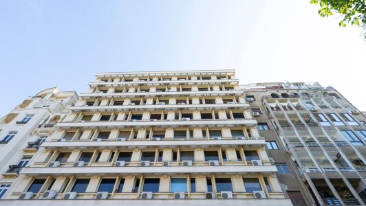 De ce nu scad prețurile locuințelor deși România traversează o criză ...