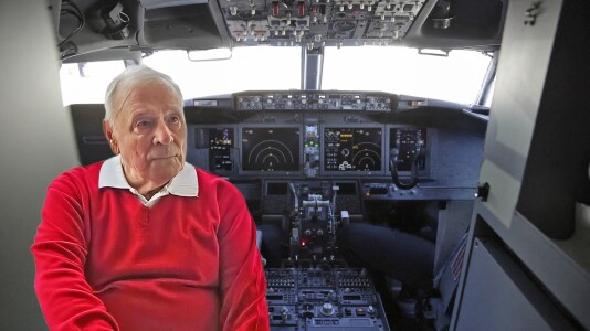Atacul din avionul Flydubai, explicat de Paul Mitu, „eroul din Atlantic”. ...