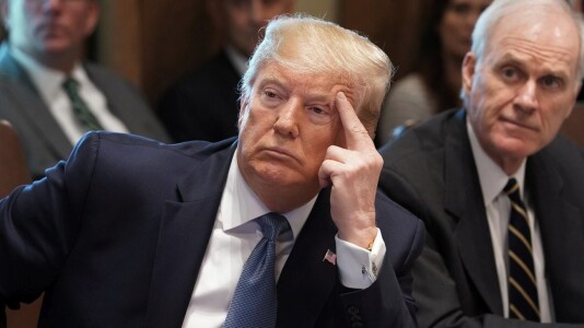 Trump vrea acum să se retragă din războiul cu Iranul. Ce urmăresc SUA prin ...