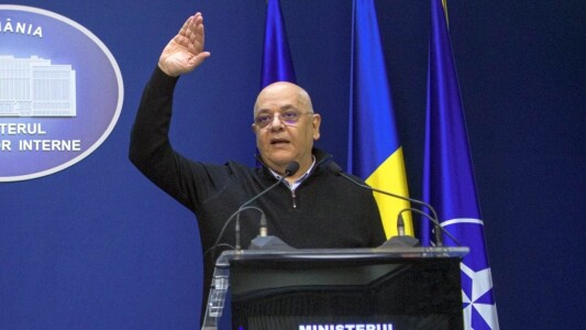 Raed Arafat spune că i s-a pus sechestru pe avere în dosarul elicopterului ...