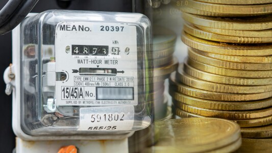 Prețul energiei a explodat. Curențul a ajuns peste 1.700 de lei/MWh pe ...