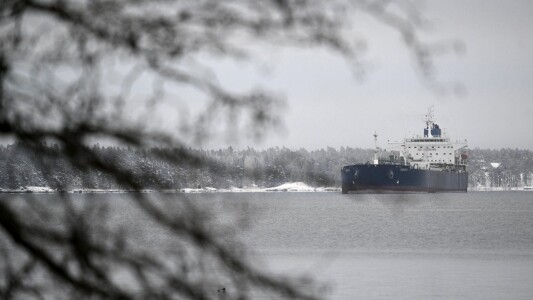 Cine e azerul care controlează 600 de petroliere fantomă rusești și vinde ...
