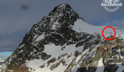 Un alpinist și-a lăsat iubita să moară de frig pe cel mai înalt vârf al ...