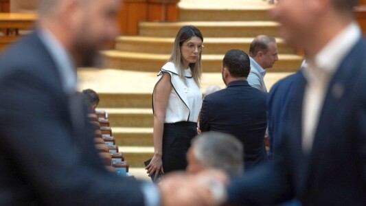 Circ în Parlament. George Simion: „Diana Buzoianu are 32 de ani, îşi bate ...