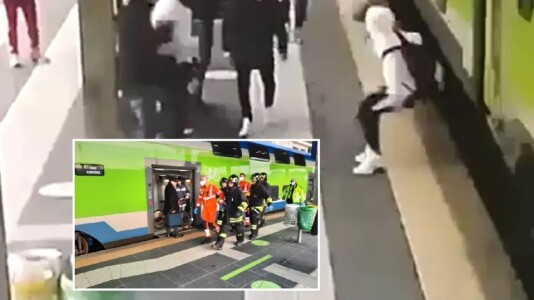 VIDEO Momentul în care fiul unei românce e aruncat de colegi sub un tren, ...