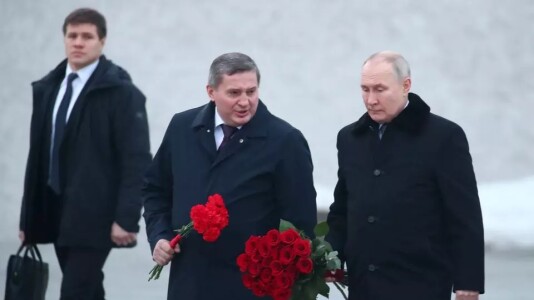 Vladimir Putin și-a luat cu el „valiza nucleară”, în vizita de la Volgograd