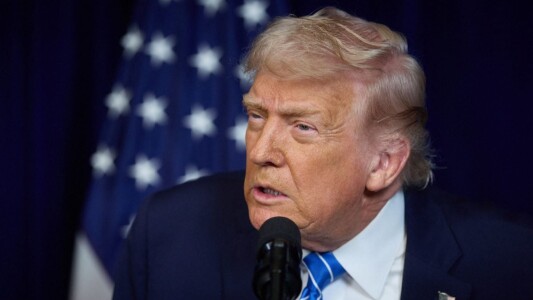 Minciunile pe care le spune Trump când strigă tare că Groenlanda trebuie să ...