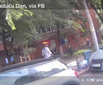 Momentul când un copil este găsit pe banda 1 a unui bulevard circulat. ...