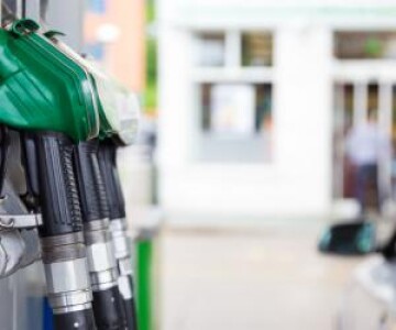 Panourile din benzinării nu sunt configurate să arate prețuri de peste 10 ...