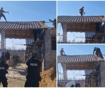 Momentul când luptătorii SAS încearcă să dea jos un bărbat înarmat cu o ...