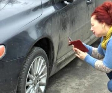 Cum îţi recuperezi paguba dacă ţi-ai stricat maşina în gropile din Capitală