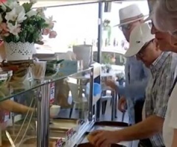 Staţiunea cu cele mai ieftine preţuri: 8 lei porţia de mici, 12 lei ...