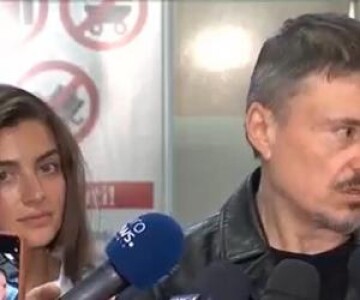 Mungiu, la revenirea în ţară după câştigarea Palme d'Or: "Nu aşteptăm ...