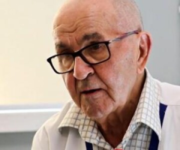 Neurochirurgul care a învins timpul. La 83 ani încă salvează vieţi: "Cât am ...