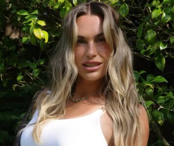 Fără inhibiții în Mykonos! Arina Sabalenka se răsfață ca o divă după ...