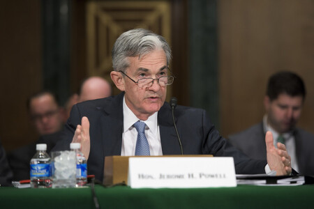 Fed menține ratele în fața „lipsei de progrese” pe frontul inflației