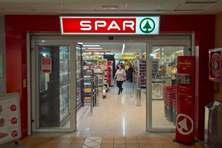 Guvernul ungar anunță că va da în judecată lanțul de supermarketuri Spar ...