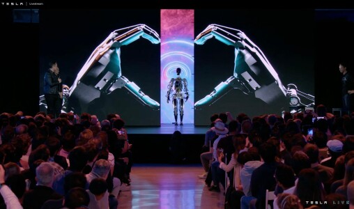 VIDEO Cum arată și cât costă robotul umanoid Optimus fabricat de Tesla
