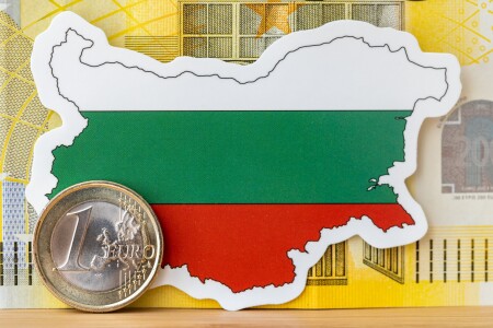 Bulgaria: Noua dată ţintă pentru adoptarea euro este 1 ianuarie 2025